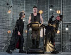 Indusztriális német rockkal ötvözve mutatja be a Woyzeckket a szatmári társulat