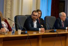 Jóváhagyták a nácizó AUR-os Titi Stoica szankcionálására vonatkozó javaslatot