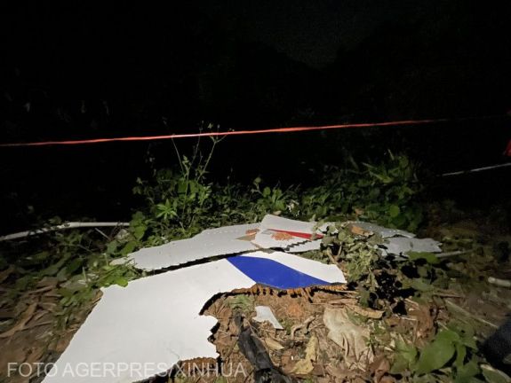 Nincs jele túlélőknek a dél-kínai repülőszerencsétlenség helyszínén