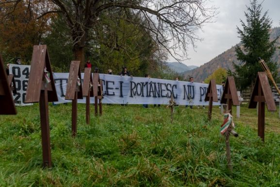 Úzvölgyi katonatemető: törölni kell a telekkönyvből Dărmănești város tulajdonjogát