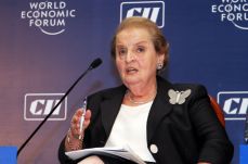 Elhunyt Madeleine Albright, az Egyesült Államok első női külügyminisztere
