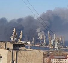 Nagy orosz hadihajót semmisítettek meg az ukránok Bergyanszk kikötőjében