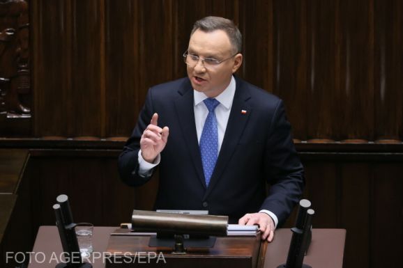 Andrzej Duda szerint sokba fog kerülni a magyaroknak Orbán viselkedése