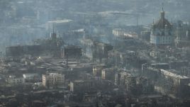 Mariupol polgármestere: az orosz csapatok le akarják törölni a várost a Föld színéről