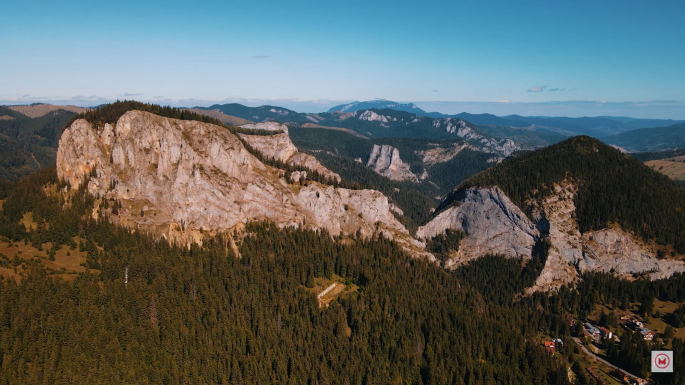 Terepjárművesek veszélyeztetik a Békás-szoros – Nagyhagymás Nemzeti Parkot, a parkőrök tehetetlenek 