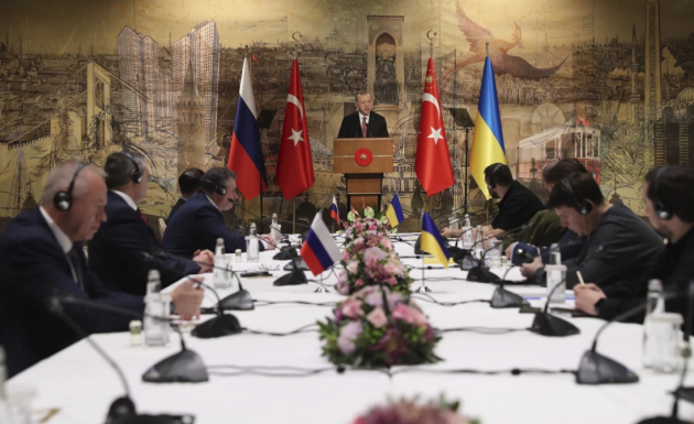 Isztambulban megkezdődtek az orosz-ukrán béketárgyalások 