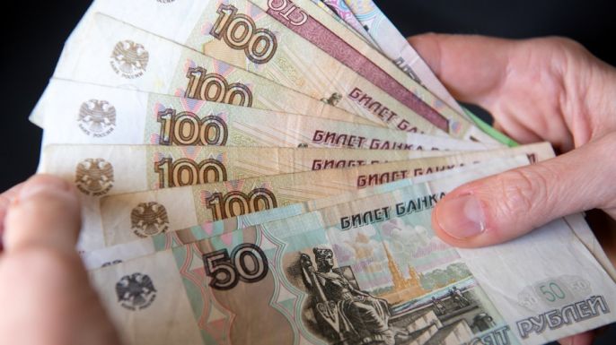 Kreml: nem kizárt, hogy több orosz termékért is rubellel kell majd fizetni