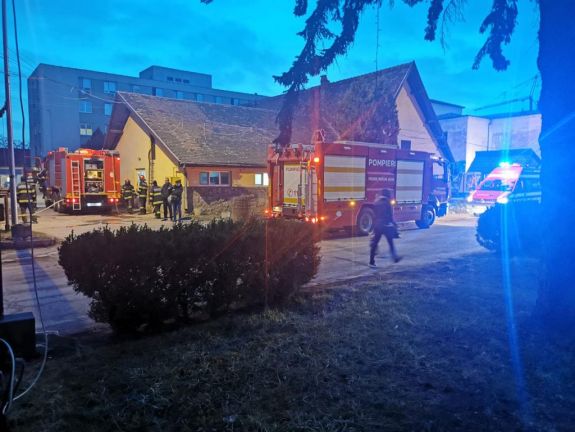Háromszéki tüzek: lángok csaptak fel a kórházban, egy iskolában és erdőkben is