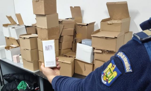 Több mint négy és fél millió lej értékű árut koboztak el a határon