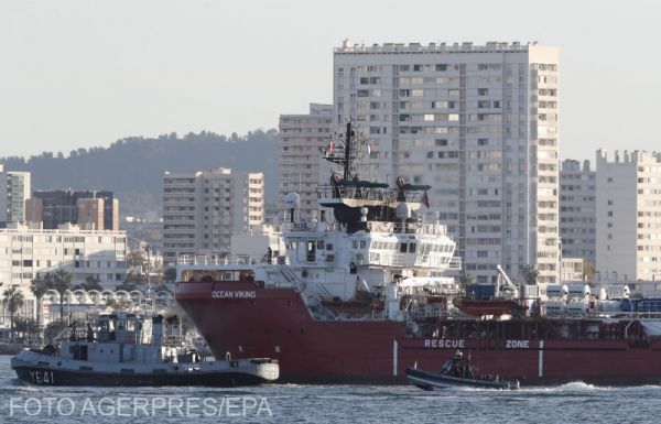 Diplomáciai feszültséget okozott a migránsokat szállító és a francia partoknál kikötött hajó ügye