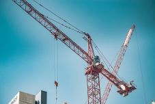 Több mint 100 millió lejjel támogatja a kormány az épületfelújítást