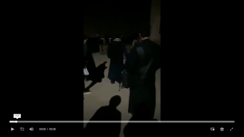 Videóra vették, ahogyan egy ortodox pópa megüt egy nőt a templom udvarán