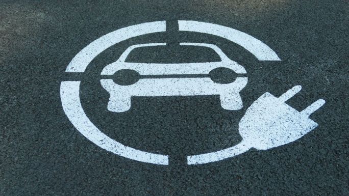 Elektromos autók töltőállomásainak kiépítésére lehet pályázni