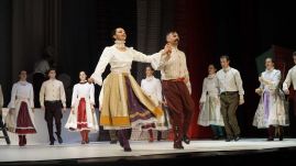 A Boldogasszony tiszteletről szól a Hargita Nemzeti Székely Népi Együttes új műsora