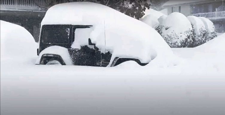 Rendkívüli hóvihar tombolt New York államban