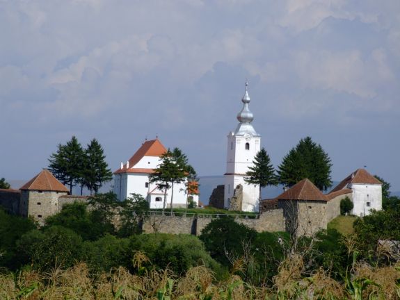 Bukarestben tiltakoznak az illyefalviak az autópálya nyomvonala ellen
