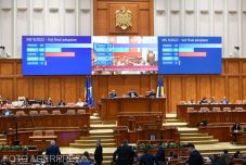 Elfogadta a parlament a villamos energia és gáz fogyasztói árának középtávú hatósági korlátozását