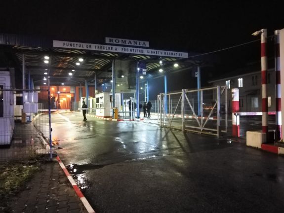 A máramarosszigeti határátkelőnél órákon át állt a forgalom az ukrán oldalon fellépő áramszünet miatt