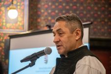 Új óvoda alapkövét tette le Tusnádfürdőn Potápi Árpád 