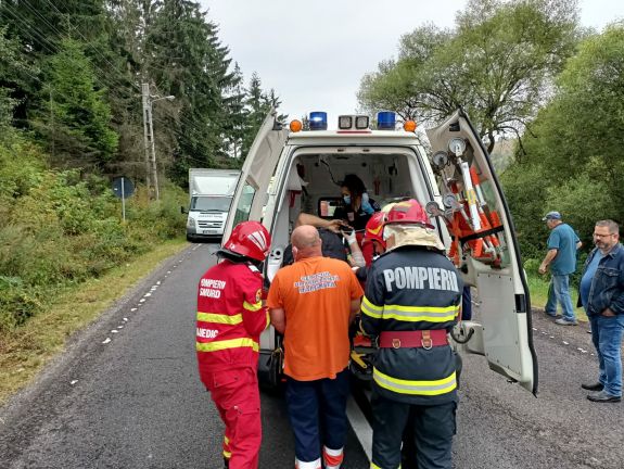 Három autó ütközött Gyimesközéploknál, két személy megsérült
