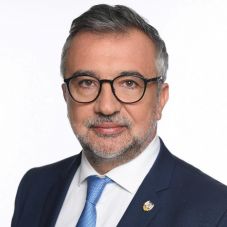 Kulturális miniszter Csoma Botond parlamenti beszédéről: „Erdély történelmileg a románok földje”