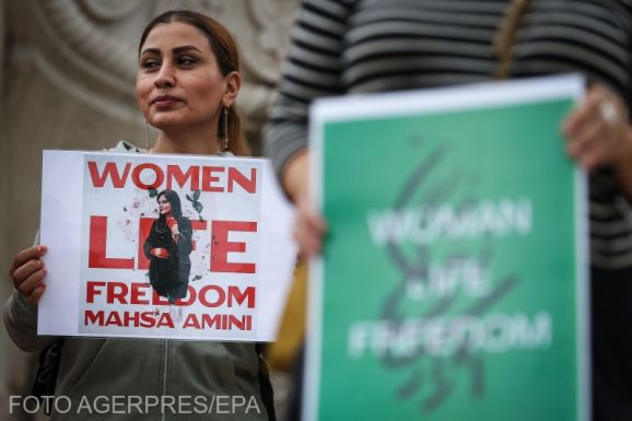 Berlin Irán elhagyására szólította fel a németeket