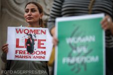 Berlin Irán elhagyására szólította fel a németeket