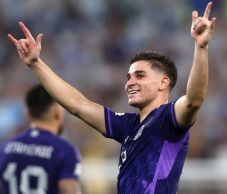 Katar 2022: Argentína leiskolázta Lengyelországot, Lewandowskiék mégis továbbjutottak