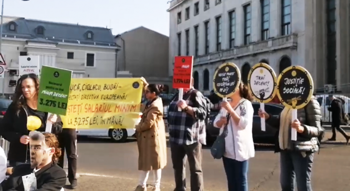 Többtucatnyi tüntető követelt minimálbér-emelést Bukarestben