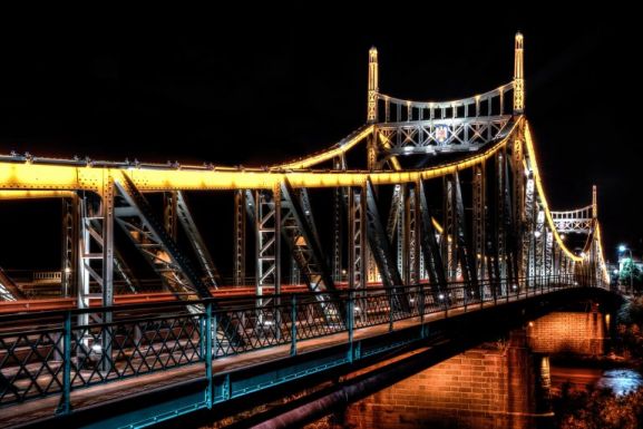 Hétfőtől lekapcsolják a díszkivilágítást Aradon