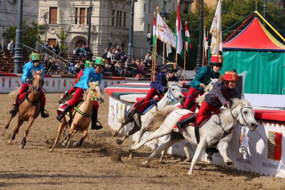Megkezdődött Budapesten a 15. Nemzeti Vágta