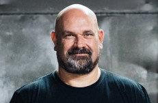 Vörös András: Az élet alássan