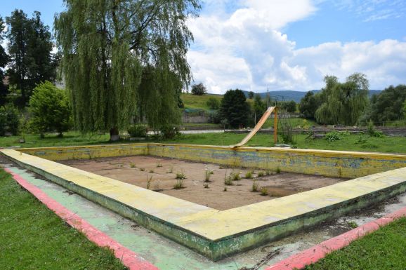 Októberben elkezdődik a csíkszeredai strand környezetében tervezett szabadidőpark kiépítése