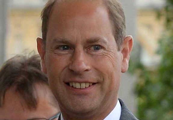 Kolozsvárra érkezett III. Károly brit király öccse, Eduárd herceg