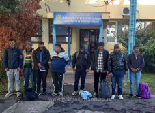 Felfüggesztenék a menedékkérők ellen indított büntetőeljárásokat és bírósági eljárásokat