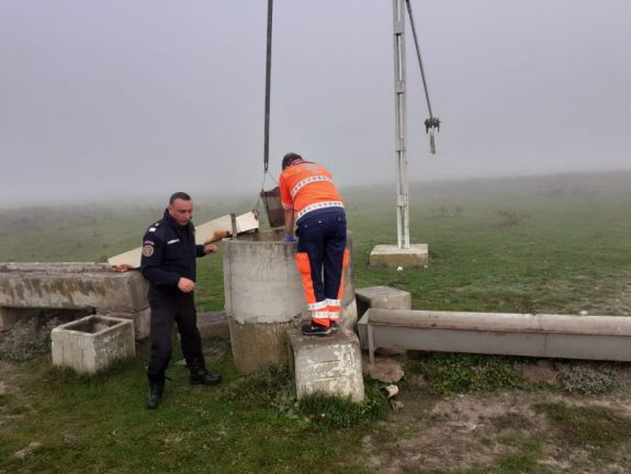 A kútból mentettek ki egy asszonyt a tűzoltók Arad megyében