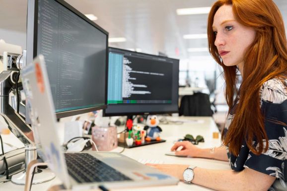 Néhány óra alatt 1,5 milliárd euróra pályáztak az önkormányzatok a fejlesztési minisztériumnál
