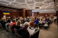 Bővíteni kell a családtámogatásokat – EB-biztosokkal tanácskoztak az RMDSZ Nőszervezetének képviselői