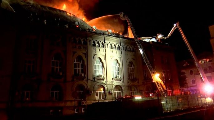 Leégett a konstancai érseki palota tetőszerkezete