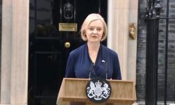 FRISSÍTVE: Lemondott Liz Truss brit miniszterelnök