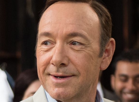 Felmentették Kevin Spacey-t a szexuális zaklatás vádja alól