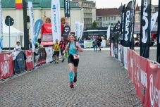 Közel 4 km-t úszik, 180-t kerekezik, 42-t fut: így lett vasember a nagyváradi újságírónőből