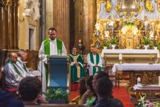 Történelmi újratelepedés Kolozsváron – piarista szerzetesekkel beszélgettünk