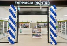 Eladja romániai gyógyszertárait a Richter