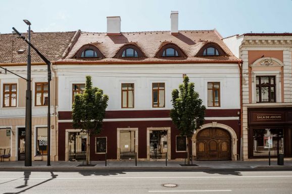 Döbbenetes áron árulnak egy ötszáz éves kolozsvári polgárházat