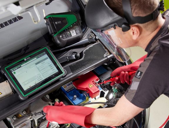 Nagyváradon nyitott fejlesztési központot a Hella