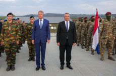A kormányfőt nevezte ki ideiglenes védelmi miniszterré Klaus Iohannis