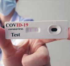 Idén többen teszteltek Háromszéken koronavírusra, mint a járvány éveiben összesen