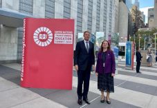 FRISSÍTVE – Letette a hivatali esküt az új oktatási miniszter