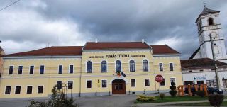 Gyergyóditróban megújult iskolaépületet avattak